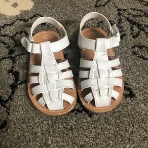Cute girls smart fit white sandals.